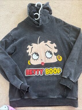 Betty Boop Graphic Hoodie in Washed Black